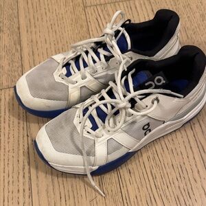 ON “The Roger Pro” tennis sneaker with Cloudtec technology, boys size 6